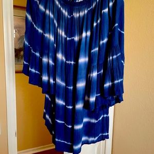 Blue tie-dyed blouse.